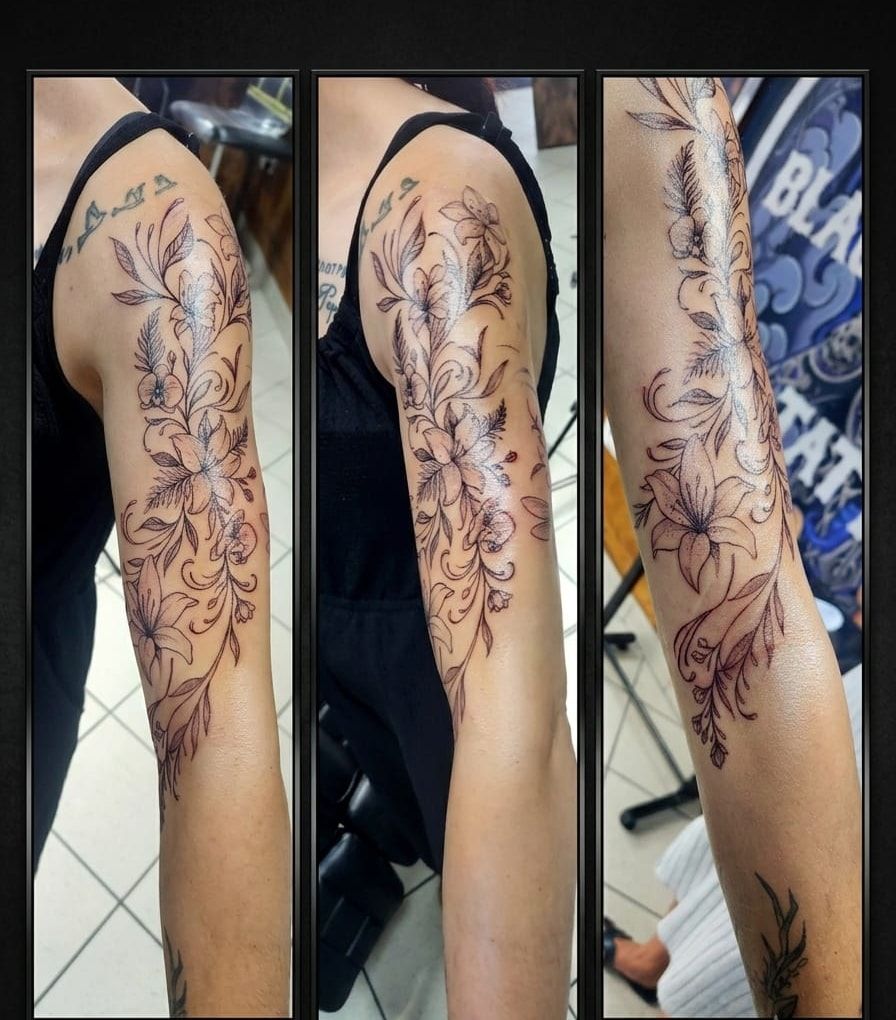 Tatouage pointillisme dot work réalisation 2 — Black Chick Tattoo Tours-en-Savoie