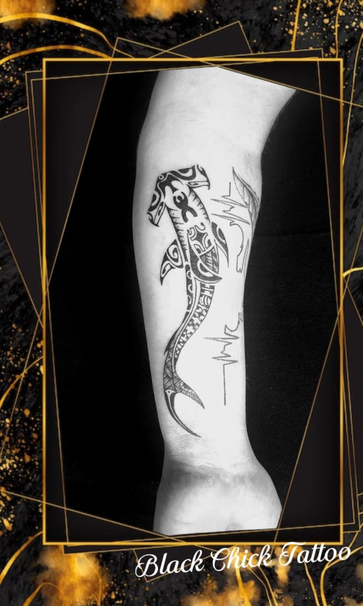 Tatouage pointillisme dot work réalisation 30 — Black Chick Tattoo Tours-en-Savoie