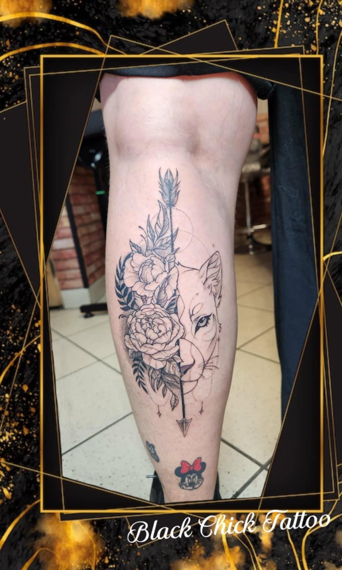 Tatouage pointillisme dot work réalisation 36 — Black Chick Tattoo Tours-en-Savoie
