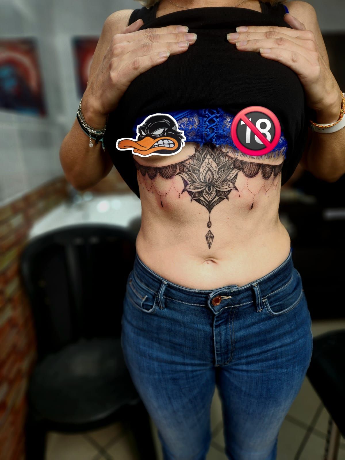 Tatouage pointillisme dot work réalisation 39 — Black Chick Tattoo Tours-en-Savoie