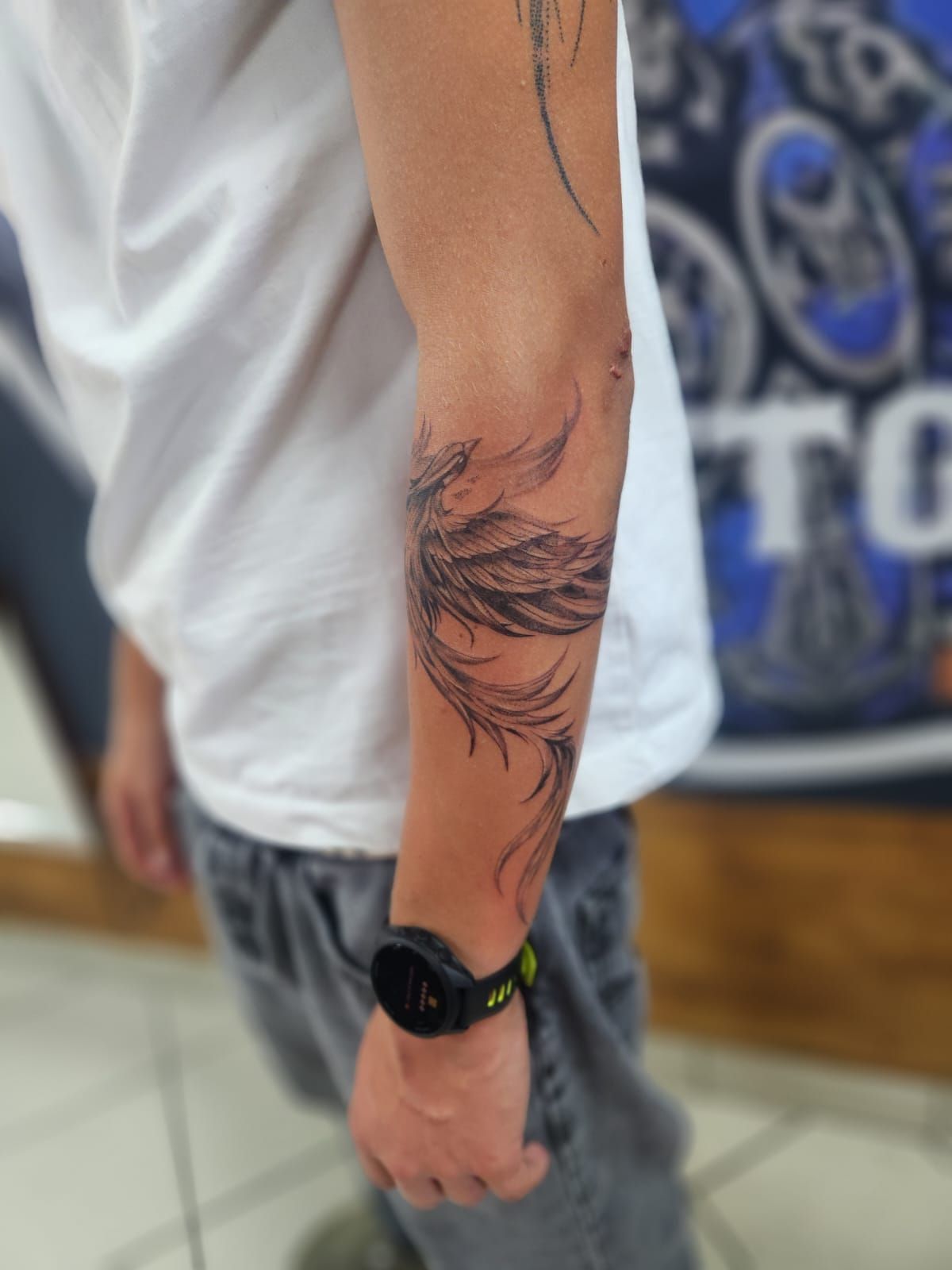 Tatouage pointillisme dot work réalisation nº48 — Black Chick Tattoo, studio de Tours-en-Savoie